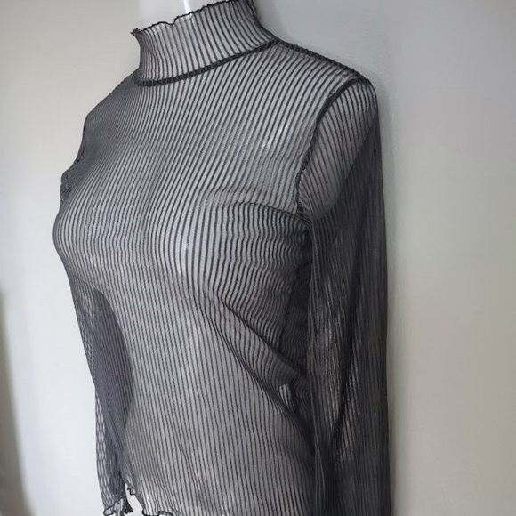 Oak + Fort Gray Sheer Wavy Lettuce Hem Highneck Blouse OS - Picture 4 of 11